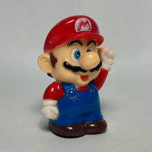 Cargar imagen en el visor de la galería, Super Mario Kart - Mario - Soft Vinyl Figure
