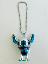 Cargar imagen en el visor de la galería, Lilo &amp; Stitch - Stitch - Metallic Keychain
