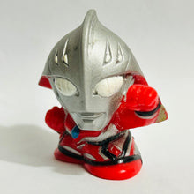 Cargar imagen en el visor de la galería, Ultraman Nexus - Junis - Finger Puppet - SD Figure
