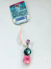 Cargar imagen en el visor de la galería, Kewpie - Atsu-hime of Satsuma - Eco Pit Kewpie - Netsuke Strap
