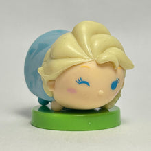 Cargar imagen en el visor de la galería, Disney Tsum Tsum - Elsa - Trading Figure - Choco Egg (128)
