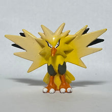 Load image into Gallery viewer, Pokémon - Zapdos - Trading Figure - Monster Collection
