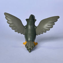 Load image into Gallery viewer, Pokémon - Staraptor - Clipping Figure - 009
