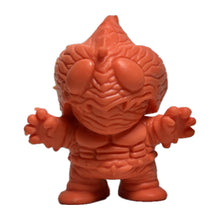 Cargar imagen en el visor de la galería, Kamen Rider Amazon - Eraser Figure - Keshigomu - Orange ver.
