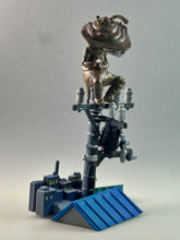 Cargar imagen en el visor de la galería, Ultra Q - Kanegon - Trading Figure - &quot;The loneliness of the money-eating monster&quot;
