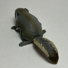 Load image into Gallery viewer, Ezo flying squirrel - Trading Figure - Miniature (150)

