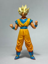 Cargar imagen en el visor de la galería, Dragon Ball Z - Son Goku SSJ - Trading Figure - SHF4
