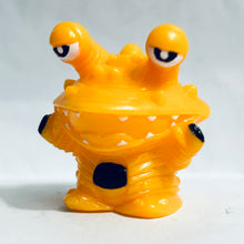 Cargar imagen en el visor de la galería, Ultra Q - Kanegon - Finger Puppet Figure
