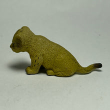 Load image into Gallery viewer, Lion Family (A) - Trading Figure - Miniature (8)
