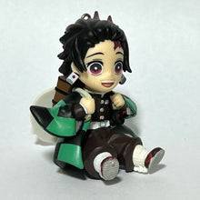 Load image into Gallery viewer, Gekijouban Kimetsu no Yaiba: Mugen Ressha-hen - Kamado Tanjirou - Charm
