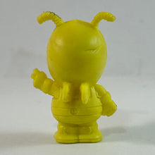 Cargar imagen en el visor de la galería, Dr Slump - Norimaki Arale - Keshigomu/Eraser - Bee - Yellow ver.
