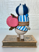 Cargar imagen en el visor de la galería, One Piece - Tony Tony Chopper &amp; Kumacy - History Figure - Thriller Bark
