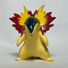 Load image into Gallery viewer, Pokémon - Typhlosion - Trading Figure - Monster Collection
