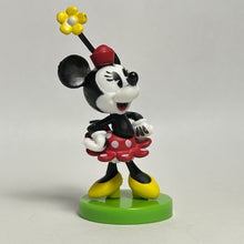 Cargar imagen en el visor de la galería, Disney - Minnie Mouse - Trading Figure - Choco Egg (35)
