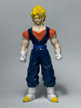 Cargar imagen en el visor de la galería, Dragon Ball Z - Vegito SSJ - Trading Figure
