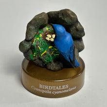 Cargar imagen en el visor de la galería, Blue-and-White Flycatcher  (Cyanoptila cyanomelana) - Mini Figure - Bottle Cap
