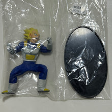 Cargar imagen en el visor de la galería, Dragon Ball Z: Kami to Kami - Vegeta SSJ - DXF Figure

