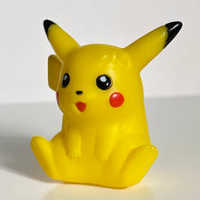 Cargar imagen en el visor de la galería, Pocket Monsters - Pikachu - Finger Puppet
