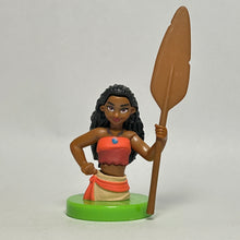 Cargar imagen en el visor de la galería, Moana - Trading Figure - Choco Egg (105)
