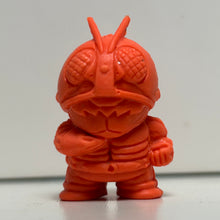 Cargar imagen en el visor de la galería, Kamen Rider 1 - Eraser Figure - Keshigomu - Orange ver.
