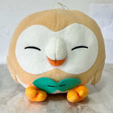 Cargar imagen en el visor de la galería, Pokémon Sun &amp; Moon - Mokuroh / Rowlet - Plush Toy
