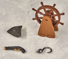 Load image into Gallery viewer, Capsule Q Museum Skull Man Plus Pirate Edition - Captain ver.
