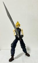 Load image into Gallery viewer, Final Fantasy VII - Cloud Strife - Action Figure - Play Arts
