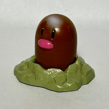Load image into Gallery viewer, Pokémon - Diglett - Trading Figure - Monster Collection
