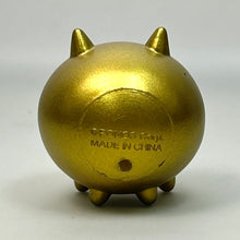 Load image into Gallery viewer, Nyanko Daisensou - Kin Neko - Mini Figure
