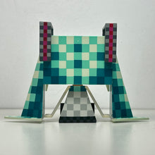 Cargar imagen en el visor de la galería, Vocaloid - Hatsune Miku - Doll - Graphig ++ - Checkered ver
