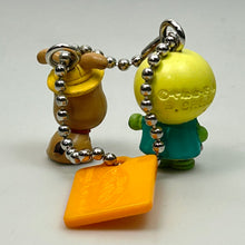 Cargar imagen en el visor de la galería, Sore Ike! Anpanman - Cheese &amp; Melonpanna - Keychain Mascot
