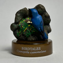 Cargar imagen en el visor de la galería, Blue-and-White Flycatcher  (Cyanoptila cyanomelana) - Mini Figure - Bottle Cap
