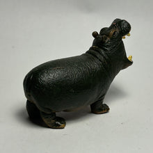 Cargar imagen en el visor de la galería, Hippo mother &amp; cub (A) - Trading Figure - Miniature (4)

