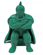Cargar imagen en el visor de la galería, Kinnikuman Soldier &amp; Pipe Chair - Eraser Figure - Keshi - Green

