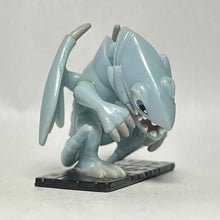 Cargar imagen en el visor de la galería, Yu-Gi-Oh! - Blue-Eyes White Dragon - Trading Figure
