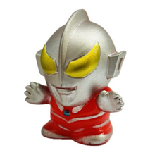 Cargar imagen en el visor de la galería, Ultra Galaxy Legend Gaiden: Ultraman Zero vs. Darklops Zero - Imit-Ultraman - Finger Puppet - SD Figure (2)
