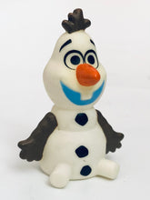 Cargar imagen en el visor de la galería, Disney’s Frozen - Olaf - Soft vinyl Figure - Squeaky Toy
