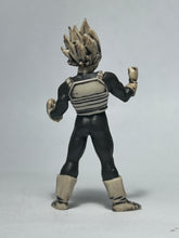 Cargar imagen en el visor de la galería, Dragon Ball Z - Vegeta SSJ - Trading Figure - SHF2 - Mono ver.
