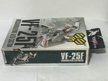 Load image into Gallery viewer, Macross Frontier - Saotome Alto&#39;s VF-25F Messiah Valkyrie - Model Display - 1/144
