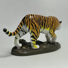 Cargar imagen en el visor de la galería, Siberian tiger - Trading Figure - Feline Animals
