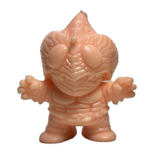 Cargar imagen en el visor de la galería, Kamen Rider Amazon - Eraser Figure - Keshigomu
