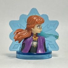 Cargar imagen en el visor de la galería, Frozen 2 - Anna &amp; Elsa - Trading Figure - Choco Egg (07)
