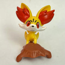 Cargar imagen en el visor de la galería, Pokémon - Fennekin - Mini Figure
