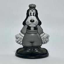 Load image into Gallery viewer, Disney Characters - Goofy - Trading Figure
