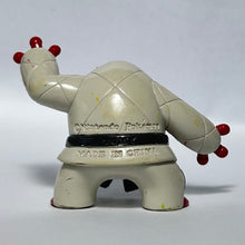 Load image into Gallery viewer, Pokémon BW - Throh - Trading Figure - Monster Collection
