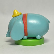 Cargar imagen en el visor de la galería, Disney Tsum Tsum - Dumbo - Trading Figure - Choco Egg (96)
