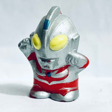 Cargar imagen en el visor de la galería, Ultraman Neos - Finger Puppet Figure
