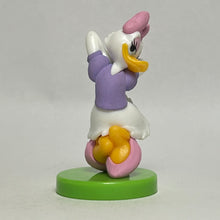 Cargar imagen en el visor de la galería, Disney - Daisy Duck - Trading Figure - Choco Egg (107)
