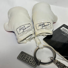 Load image into Gallery viewer, Creed (film) - Rocky VII 7 - Glove Keychain
