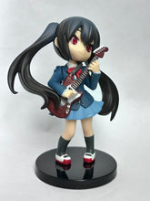 Cargar imagen en el visor de la galería, K-ON!! - Nakano Azusa - R-style Figure
